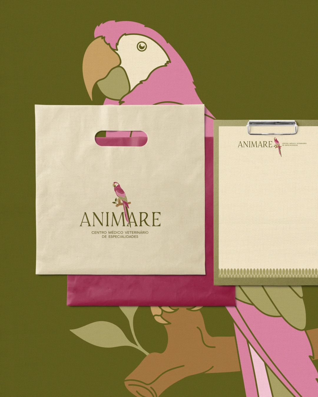 Aplicações da identidade Animare em sacola e papelaria do projeto ANIMARE